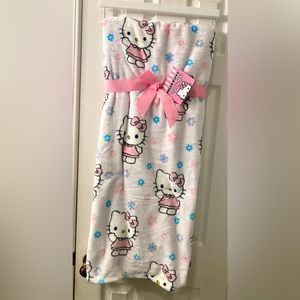 Hello Kitty • Spring • Daisy • Velvety Plush Throw •  60” x 70”